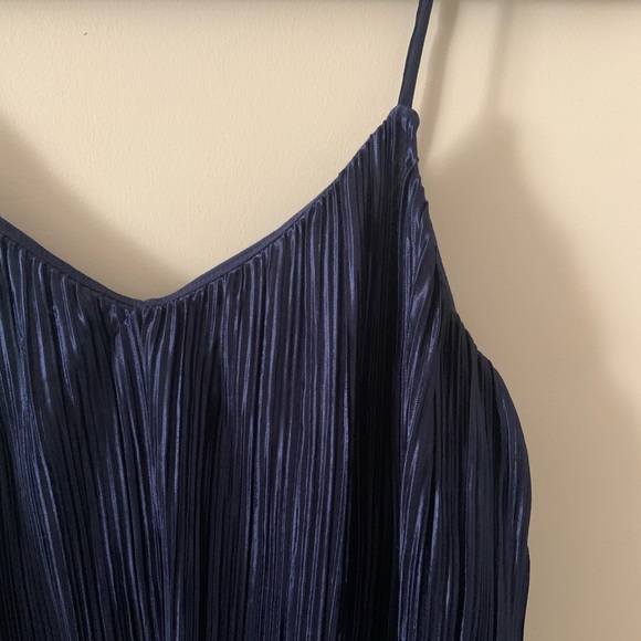 H&M Dark Blue Satin Pleated Tank Top - Picture 2 of 4